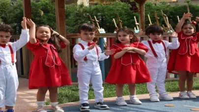 Nilüferl’de miniklerden renkli gösteriler