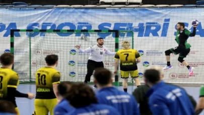 Sakaryalı hentbolcuar play-offlara galibiyetle başladı