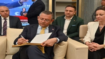 Seçim sonrası Manisa’da şeref defterine ilk ’Özel’ not