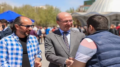 Selçuklu Belediye Başkanı Ahmet Pekyatırmacı, Cuma Buluşmaları çerçevesinde Şeyh Şamil Mahallesi’nde vatandaşlarla bir araya geldi