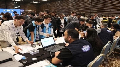Selçuklu Belediyesi ve Selçuklu İlçe Milli Eğitim Müdürlüğü paydaşlığında düzenlenen teknoloji ve robot yarışması TEKNO-SEL büyük bir ilgi ile başladı