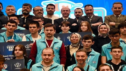 Selçuklu Belediyesi ve Selçuklu İlçe Milli Eğitim Müdürlüğü paydaşlığında düzenlenen teknoloji ve robot yarışması TEKNO-SEL ödül töreni ile sona erdi