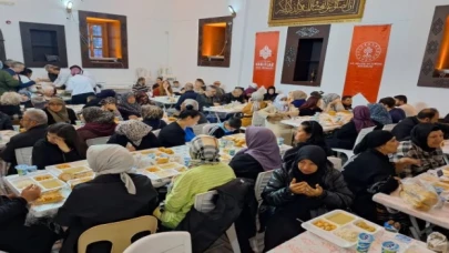 Vakfeden gönüller bereketli sofralarda buluştu