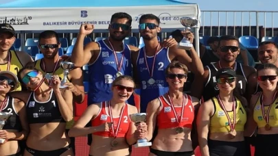 2024 TVF U20 Kulüpler Türkiye Şampiyonası Voleybol Kadınlar ve Erkekler plaj voleybolu Balkan şampiyonası Ödül Töreni Ören Plajı’nda yapıldı