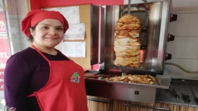 Atanamayan öğretmen dönercilik yapıyor