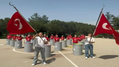 AVPAL öğrencilerinden muhteşem kutlama