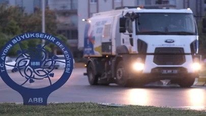 Aydın Büyükşehir Belediyesi’ne bağlı temizlik ekipleri, Aydın kent genelinde çalışmalarını sürdürüyor