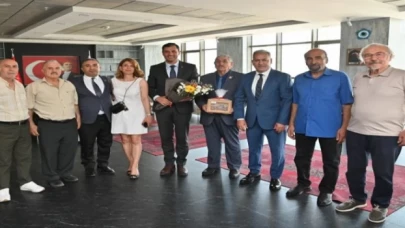 Azerbaycan Kültür Evi Derneği’nden Başkan Zeyrek’e ziyaret
