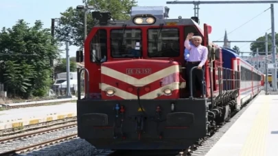 Bakü-Tiflis-Kars Demiryolu Hattı yeniden açıldı