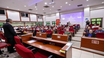 Başkan Alemdar vatandaşa meclisin kapısını açtı