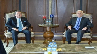 Başkan Bozbey, eski Bakan Cavit Çağlar’ı ağırladı