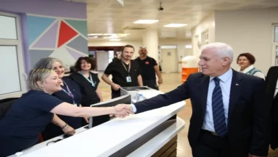 Başkan Bozbey’den Onkoloji Hastanesi’ne ziyaret