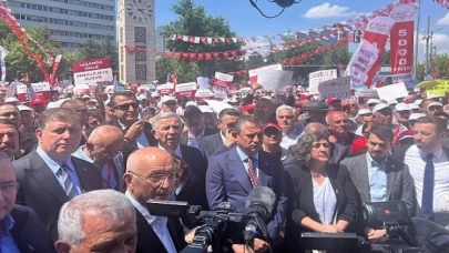 Başkan Tugay CHP’nin 'Büyük Emekli Mitingi’ne katıldı
