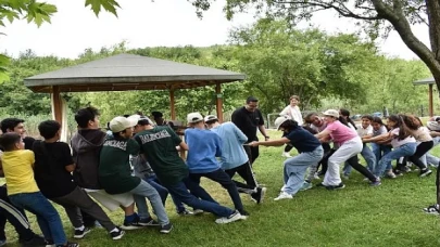 Bilgi Evi Öğrencileri Yılın Yorgunluğunu Geleneksel Piknik Etkinliğiyle Attılar
