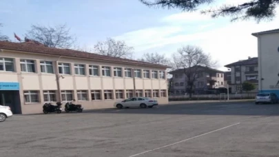 Boğazına takılan hamburger sonu oldu!