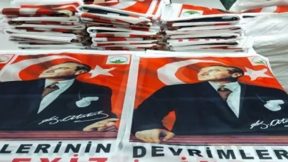 Bursa Osmangazi’den vatandaşlara Türk bayrağı