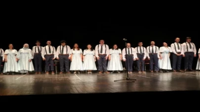 Cemil Meriç öğrencilerinden muhteşem performans