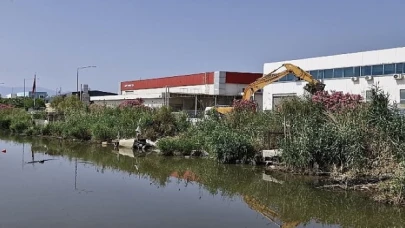 Çiğli Belediyesi’nden Kaçak Barınak ve İskeleye Sıfır Taviz