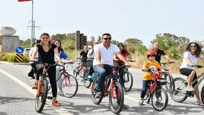 Çiğlili Bisikletseverler 19 Mayıs için Pedal Çevirdi