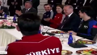 Cumhurbaşkanı Erdoğan’ın milli sporcu ile güldüren diyalogu
