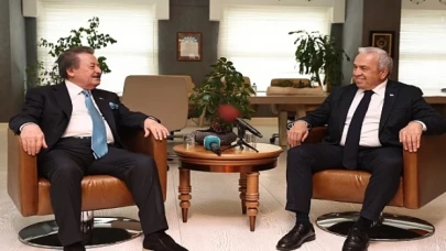 Devlet eski Bakanı Cavit Çağlar Nilüfer Belediye Başkanı Şadi Özdemir’i ziyaret etti