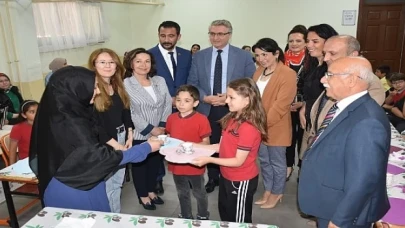 Edremit Belediyesi Anneler Günü’nde anne ve çocukları buluşturdu