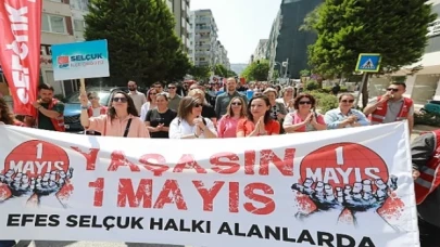 Efes Selçuk Belediye Başkanı Filiz Ceritoğlu Sengel İzmir’de düzenlenen 1 Mayıs Emek ve Dayanışma Günü kutlamalarına katıldı