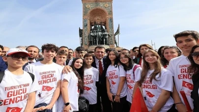 Ekrem İmamoğlu, 19 Mayıs Atatürk’ü Anma, Gençlik ve Spor Bayramı’nın 105’inci yıl kutlamaları kapsamında açıklamalarda bulundu