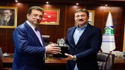 Ekrem İmamoğlu, Bahçelievler Belediye Başkanı Hakan Bahadır’a tebrik ziyaretinde bulundu