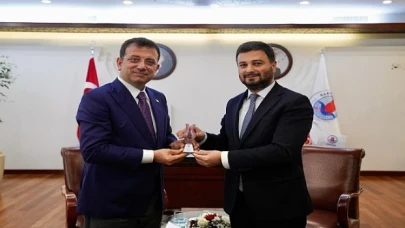 Ekrem İmamoğlu, Kağıthane Belediye Başkanı Mevlüt Öztekin’e tebrik ziyaretinde bulundu