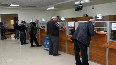 Emlak, Çevre Temizlik ve İlan Reklam Vergileri’nin ilk taksiti için ödemeler devam ediyor.  İlk taksit ödemelerinde son gün ise 31 Mayıs Cuma