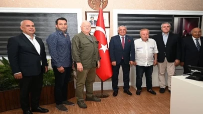 Eski Merkez Valisi Hasan Özdemir’den Başkan Topaloğlu’na ziyaret