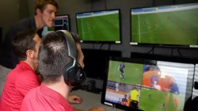 Futbolda sil baştan karar: 'VAR' yok mu oluyor?