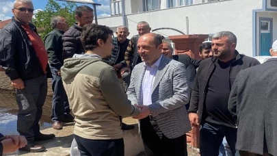 Geyve Belediye Başkanı Selçuk Yıldız, Geyve’nin çeşitli mahallelerinde düzenlenen köy hayırlarına katılarak vatandaşlar ile bir araya geldi