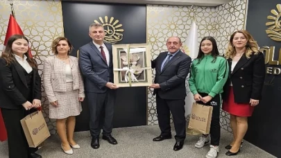 Gölcük’ün Başarılı Sporcuları Başkan Sezer’i Ziyaret Etti
