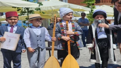 Gölcüklü öğrenciler Türkçe’nin zenginliklerini ortaya koydu