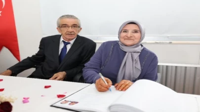 İkinci baharını yaşayan çiftin nikahını Başkan Büyükgöz kıydı