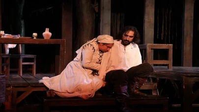 İstanbul Büyükşehir Belediyesi Şehir Tiyatroları 28. Bedia Muvahhid Ödülü, 38. Genç Günler açılış gecesinde sahibini buluyor