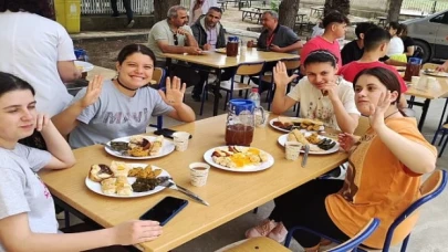 İzmir’de 'Okulumda Sağlıklı Besleniyorum’ Programı Devam Ediyor