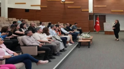 İzmir’de ortaokul öğretmenlerine teknoloji destekli platform