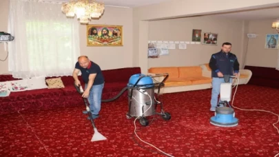 İzmit’te ibadethanelerde hijyen çalışması sürüyor