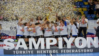 Kadınlar Süper’de şampiyon Armada Praxis Yalıkavak