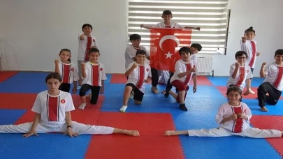 Keçiören Belediyesi, yaz tatilini Ankara’da geçirecek olan çocuklar için yaz spor okulu açıyor