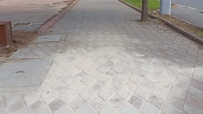 Kemer’de yol ve kaldırım çalışmaları