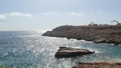 Kırtur Fethiye Faralya’daki ormanda patlayıcı kullandı