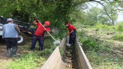 Kocaeli Bayraktar’da tarımsal sulama kanallarına temizlik