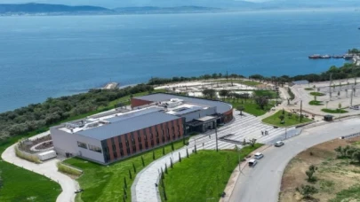 Kocaeli’nin manzaralı kütüphanesi hizmette