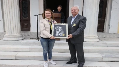 Konak Belediye Başkanı Nilüfer Çınarlı Mutlu, İzmir Atatürk Lisesi’nin Pilav Günü’ne katıldı