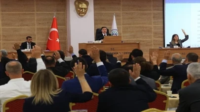 Muğla Büyükşehir Belediye Meclisi Ahmet Aras ; “Öğrenciler için 1 TL’ye düşürdüğümüz sefer ağını genişletiyoruz”