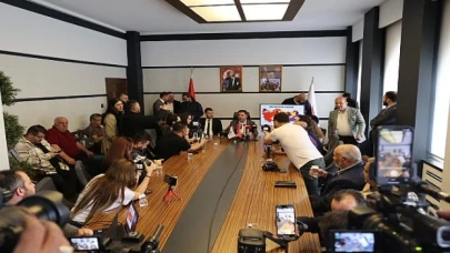 Nevşehir Belediye Başkanı Rasim Arı, “Bu şehirde siyasetçisi de, bürokratı da, devlet görevlisi de, farklı siyasi partilere mensupları da herkes yüzde 53’e saygı duymak zorunda